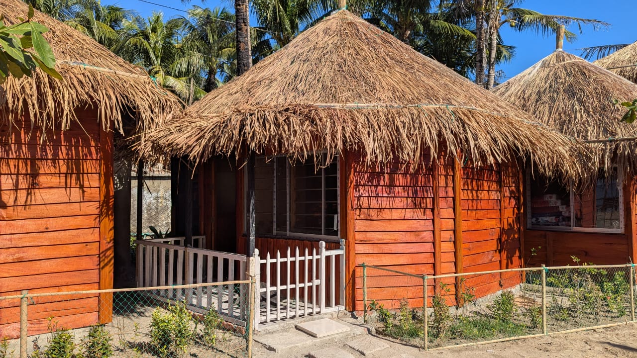 images/room/15-12-2025-18-28-39-WhatsApp Image 2025-12-14 at 9.57.50 AM.jpeg